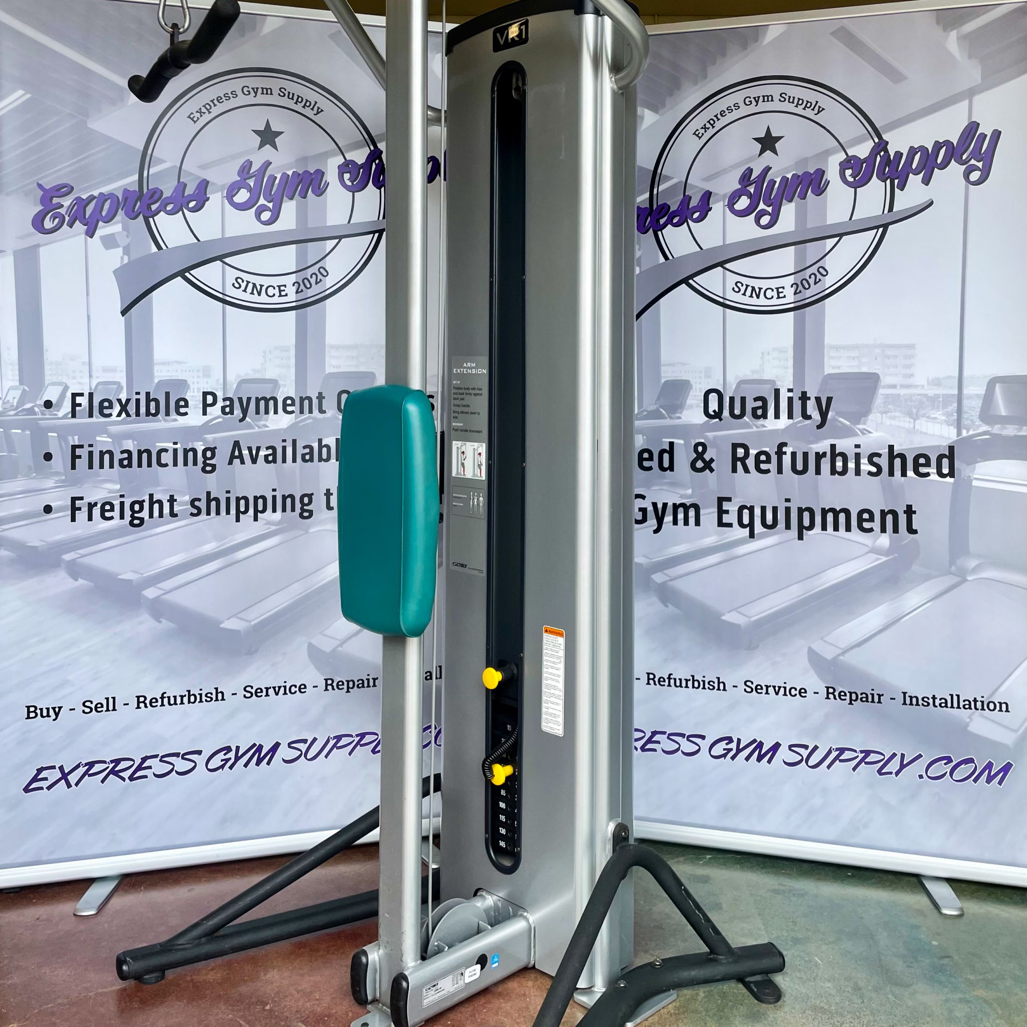 Righthand view of the Cybex VR1 Standing Arm Extension in Warehouse, Silver with blue cushion