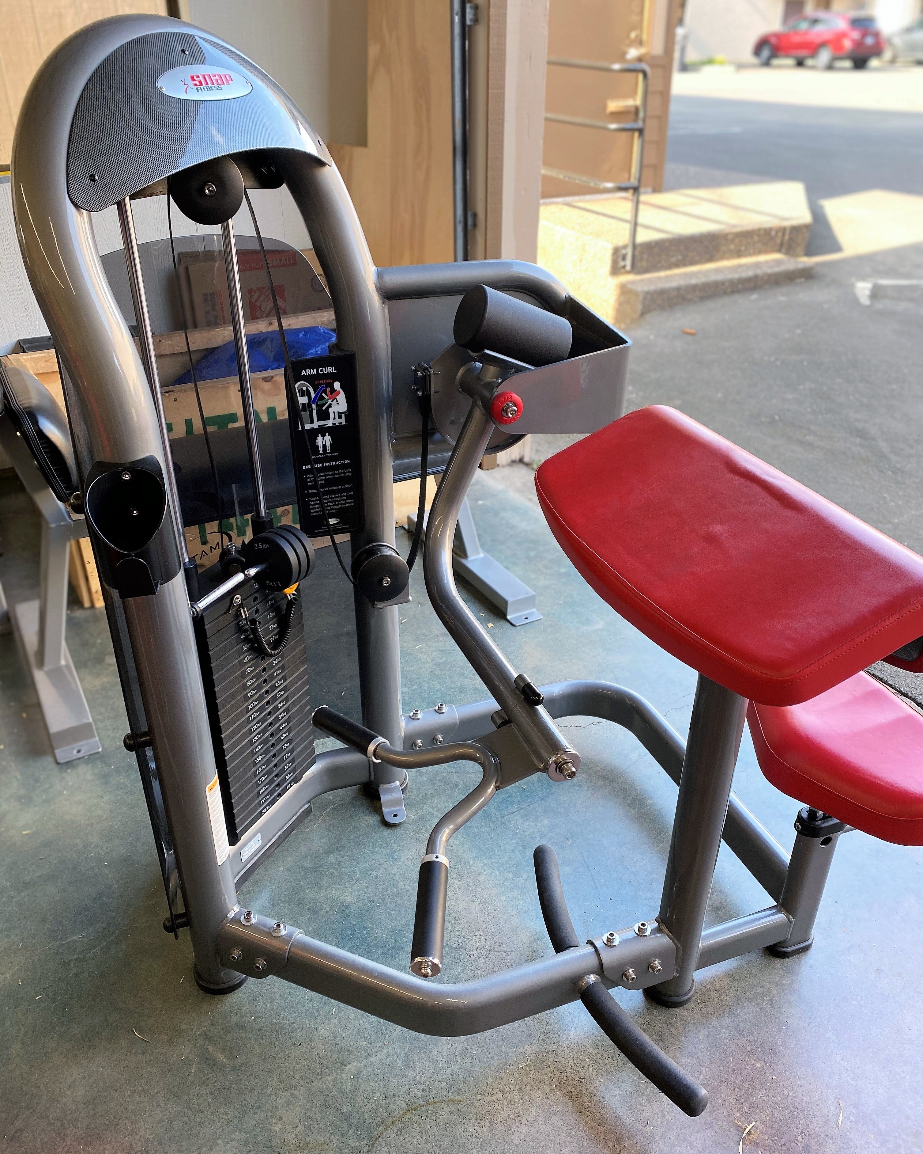 Used Matrix G3 Arm Curl