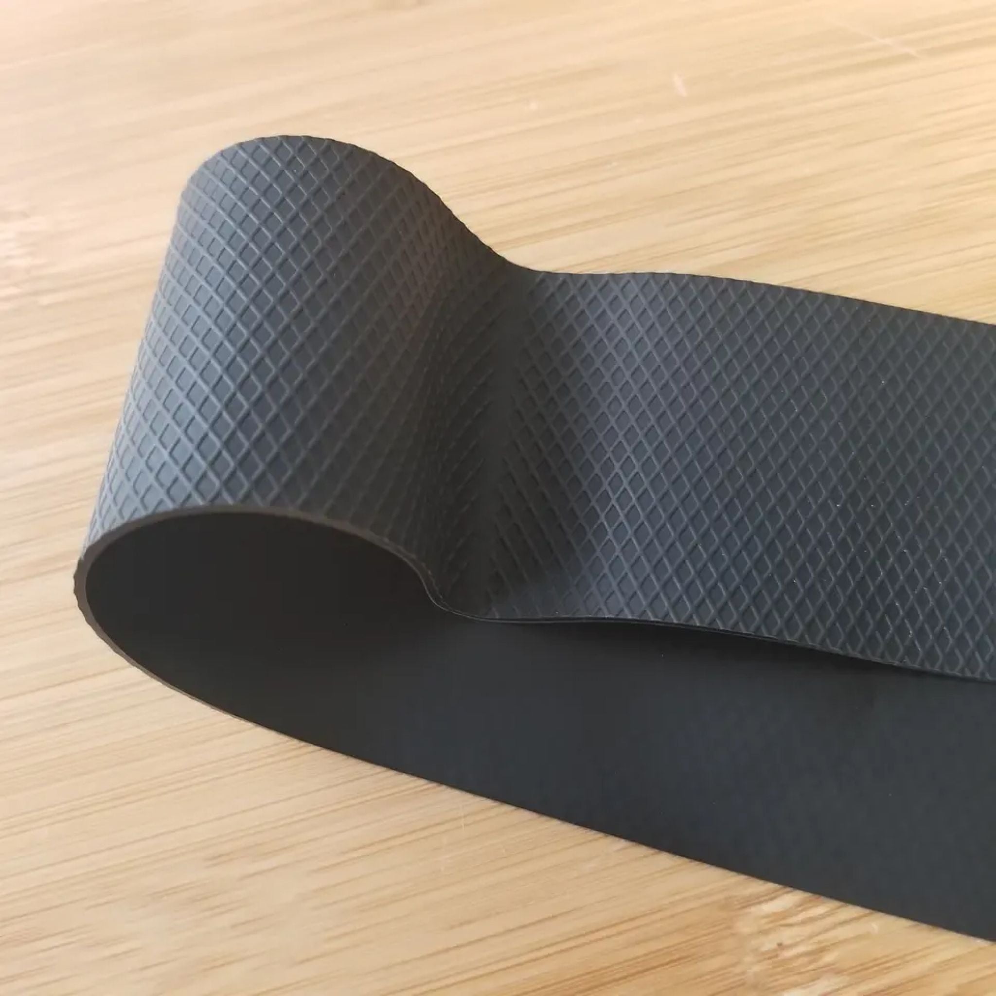 Closeup of the Fold on the Black 3D Grip Latex Resistance Band Set