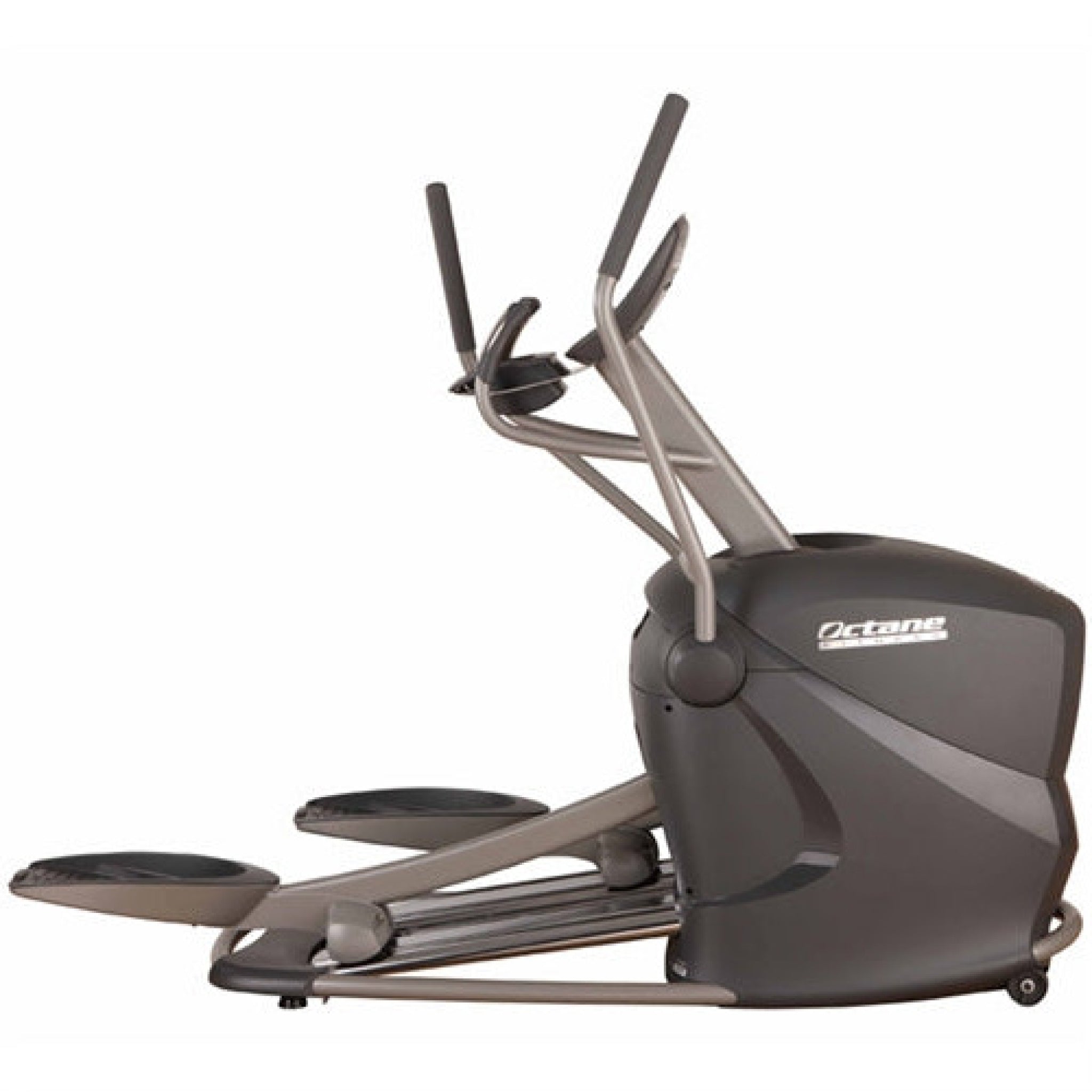 Lefthand view of the Octane Fitness V5 Elliptical